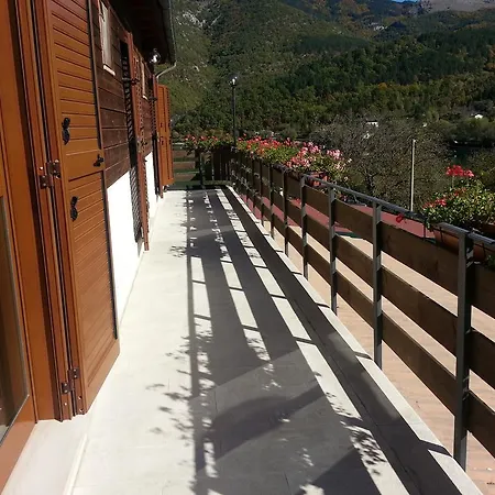 Miralago ファームステイ スカンノ